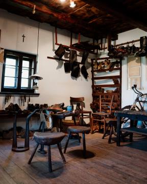 Turnišče, Čevljarski muzej (5)